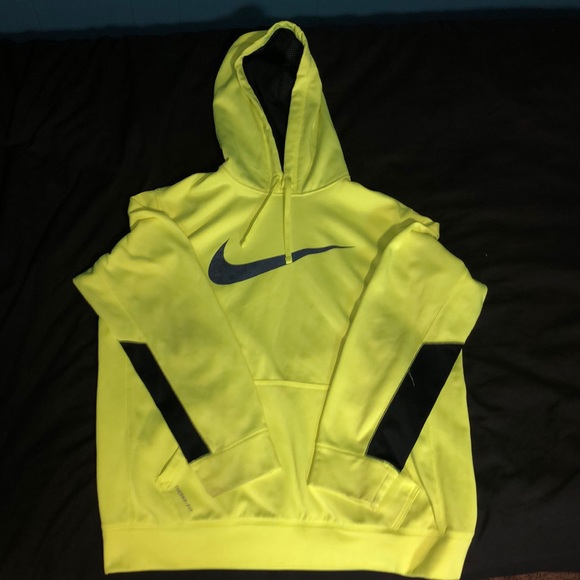 Nike Other - NIKE SWEATSHIRT